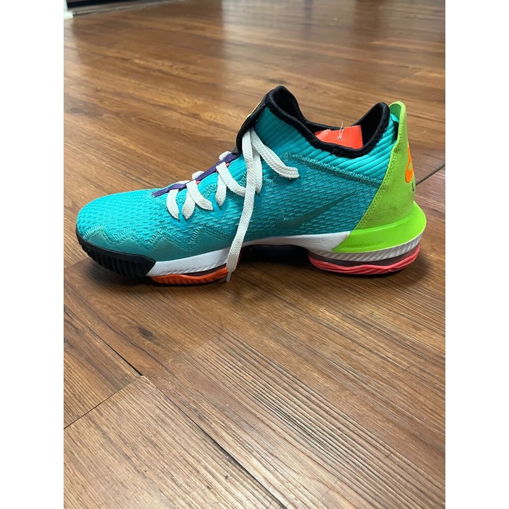 Nike LeBron 16 Low Air Max Trainer 2 - Size 10.5 - Picture 8 of 14